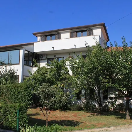 With A Parking Space - 7171 Appartamento Umago
