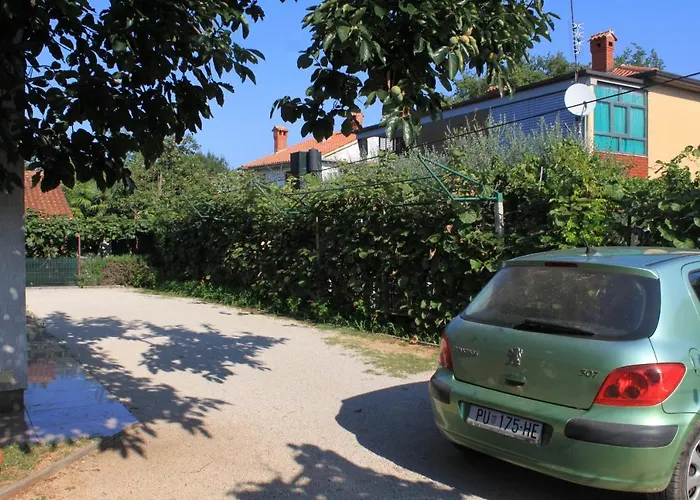 Apartman With Parking Space - 7171 *