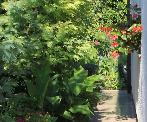 아파트 With Parking Space - 7171 *