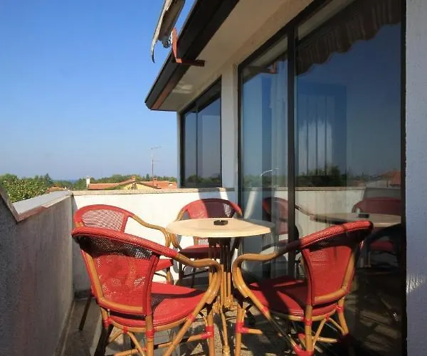 Apartman With Parking Space - 7171